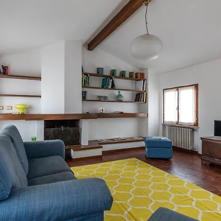 Lakeview Loft Apartment *
